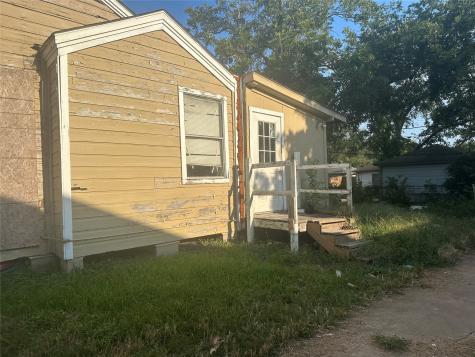 608 Thomas Avenue Pasadena TX 77506