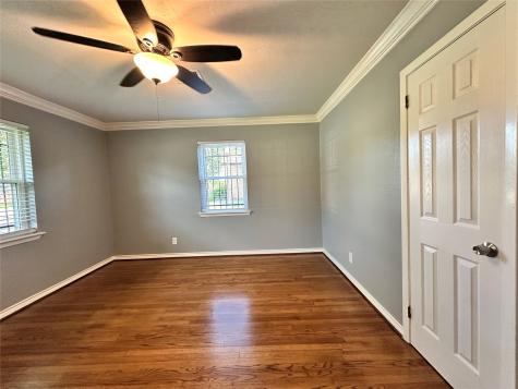 2206 S Houston Road Pasadena TX 77502