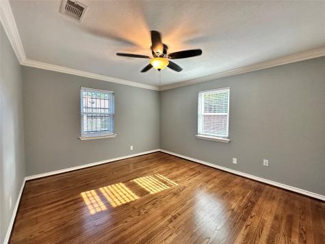 2206 S Houston Road Pasadena TX 77502