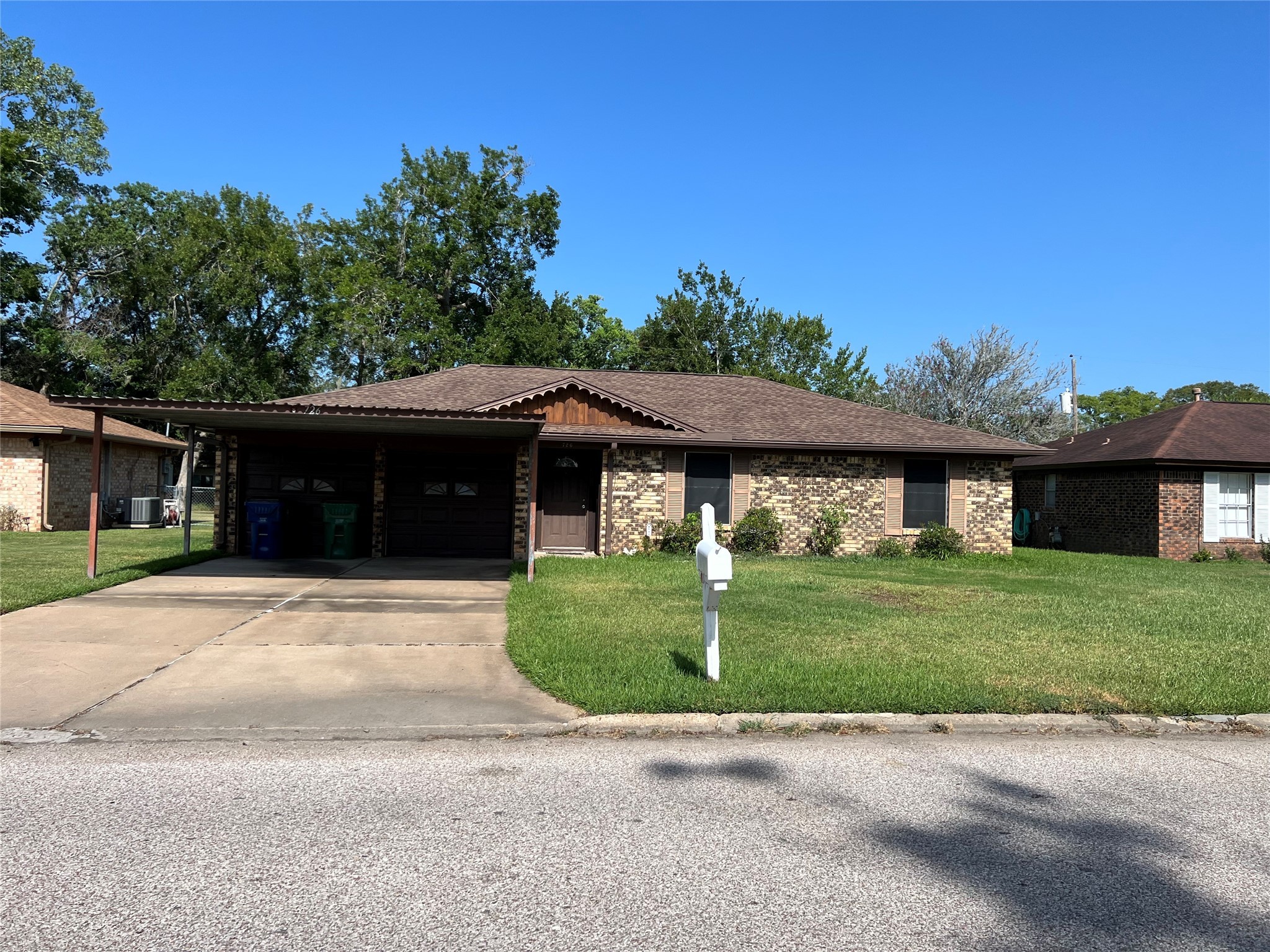 726 Oyster Creek Drive Richwood TX 77531