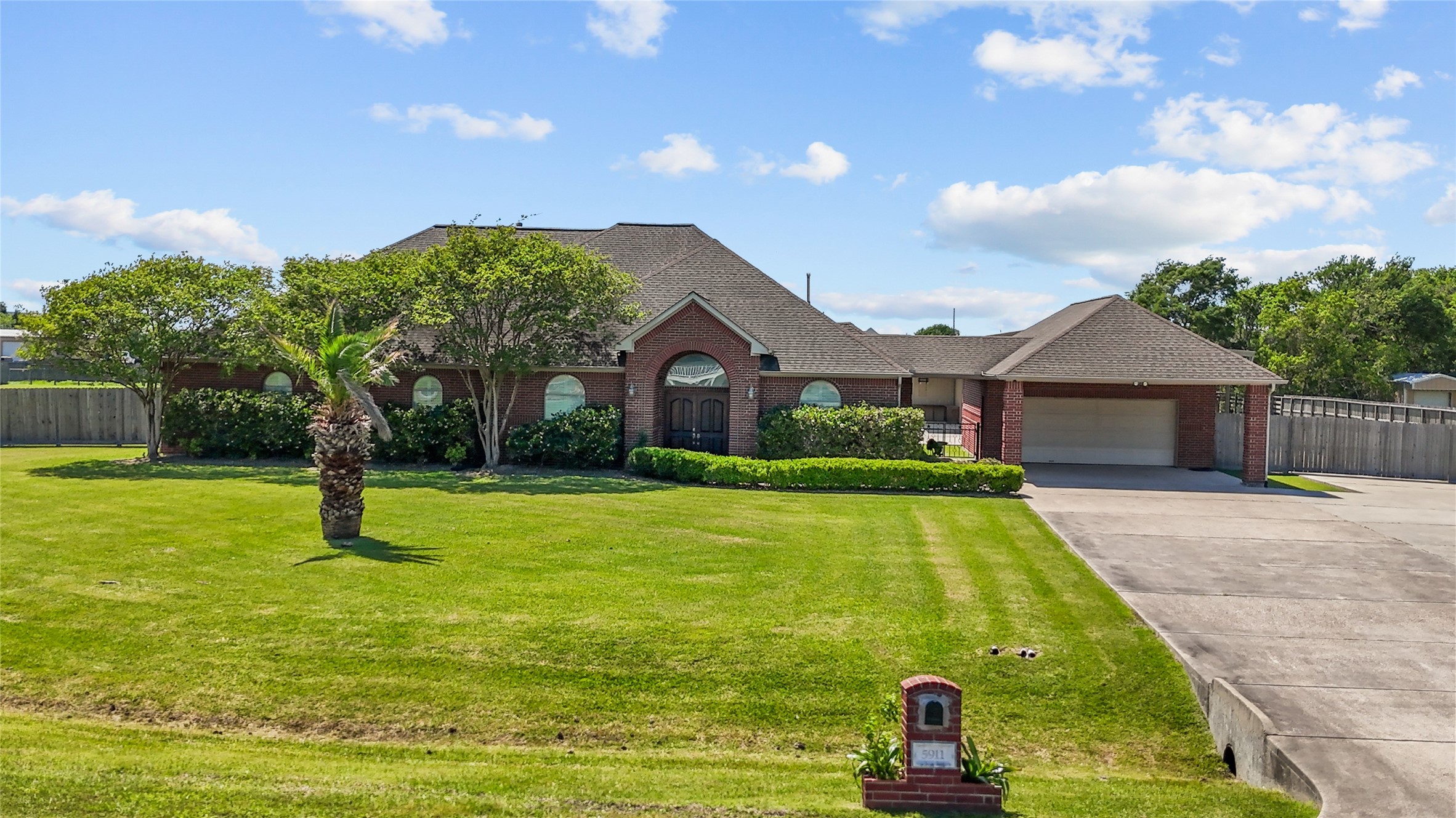 5911 Saddle Place Baytown TX 77523