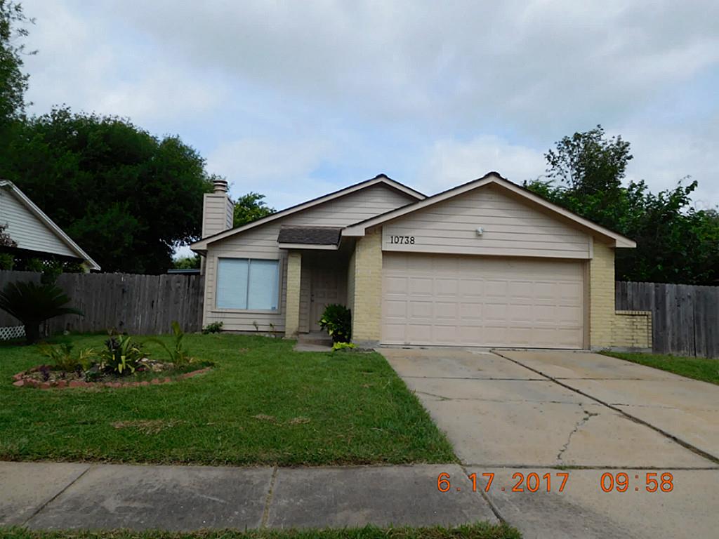10738 Lakewood Oaks Drive Sugar Land TX 77498