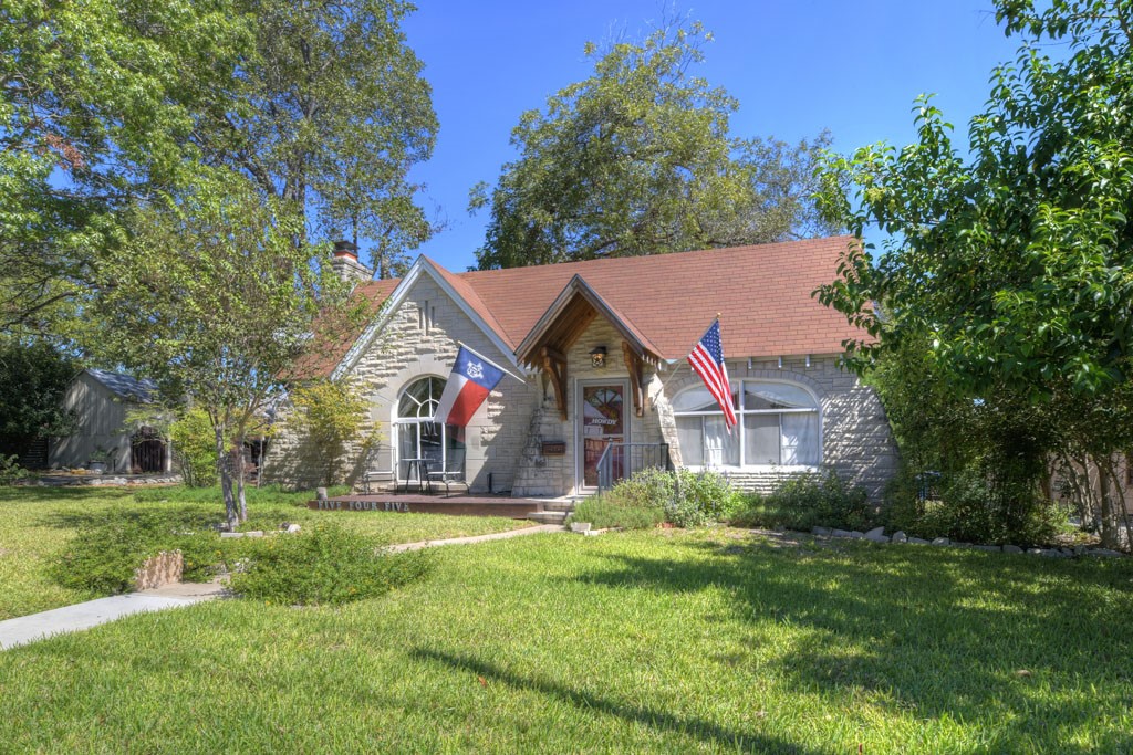 545 S Academy Avenue New Braunfels TX 78130