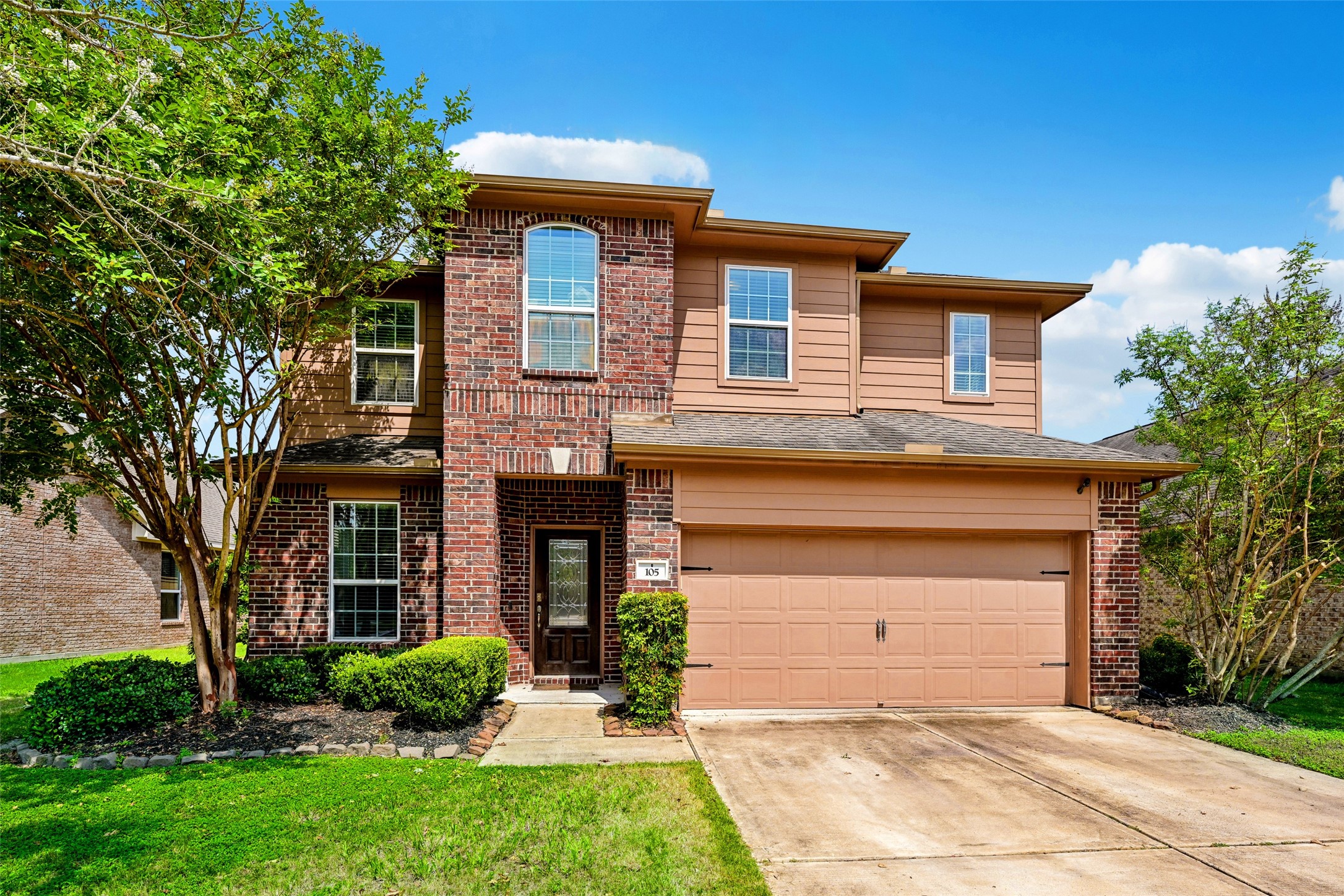 105 Long Meadow Court Clute TX 77531