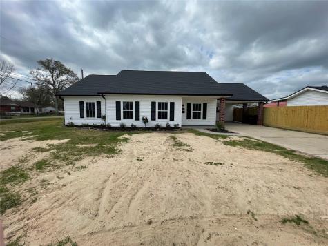 307 N 2nd Street Nederland TX 77627