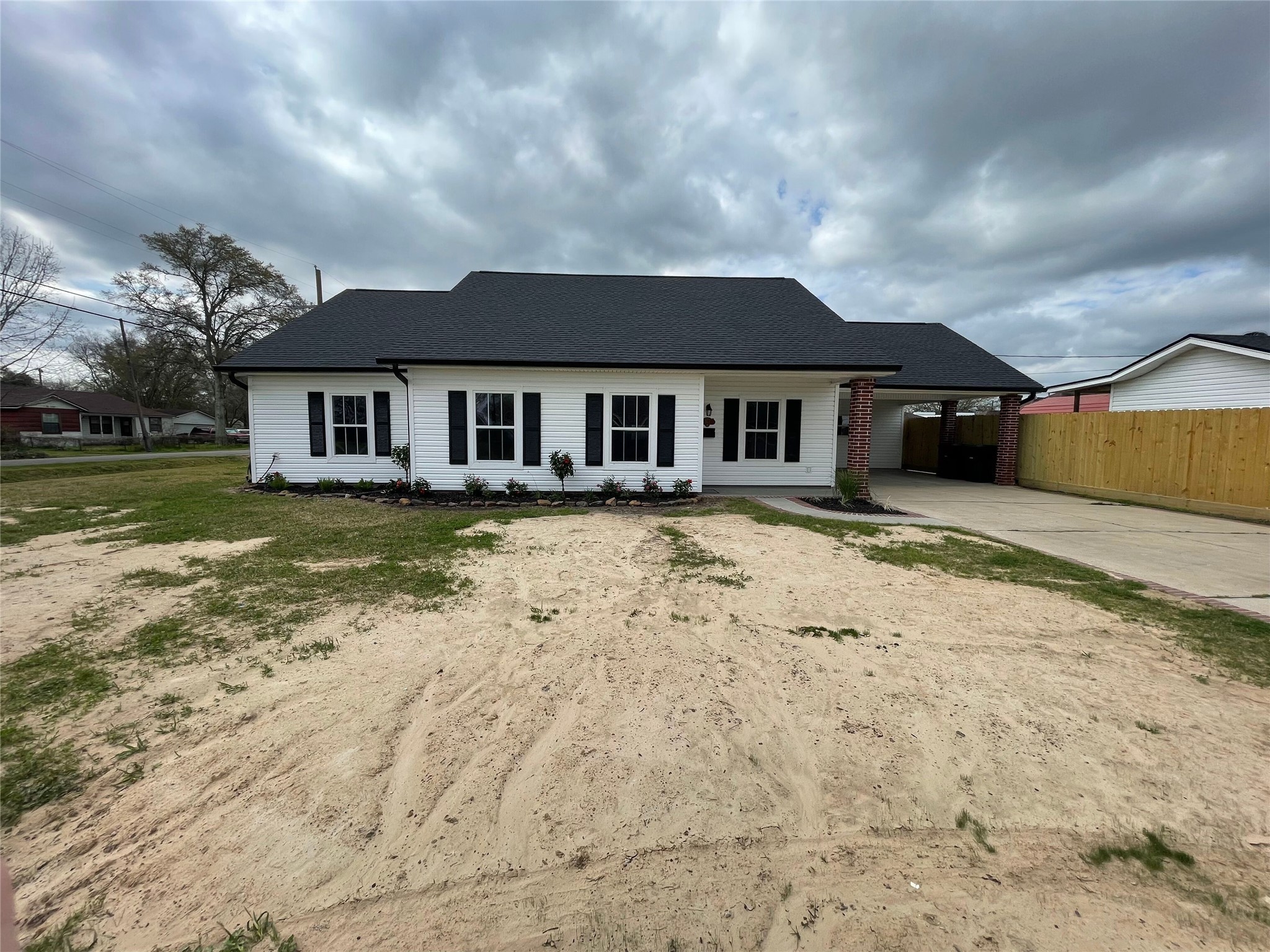 307 N 2nd Street Nederland TX 77627