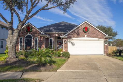 2206 Dawn Shadow Way Fresno TX 77545