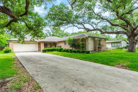 10207 Old Orchard Road La Porte TX 77571