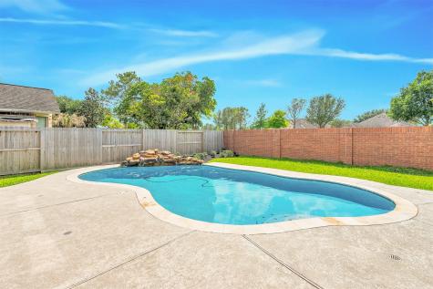 2312 Cape Landing Drive Pearland TX 77584