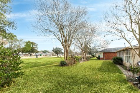 2819 S Peach Hollow Circle Pearland TX 77584