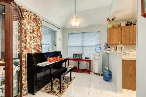 2819 S Peach Hollow Circle Pearland TX 77584