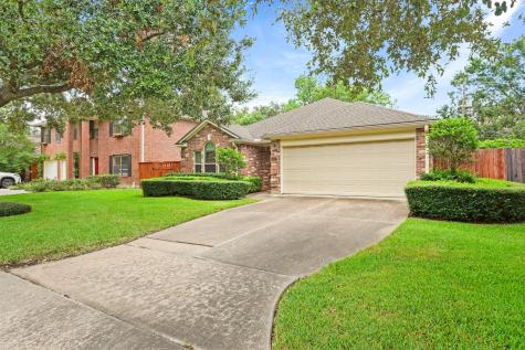 5415 Newcastle Street Bellaire TX 77401
