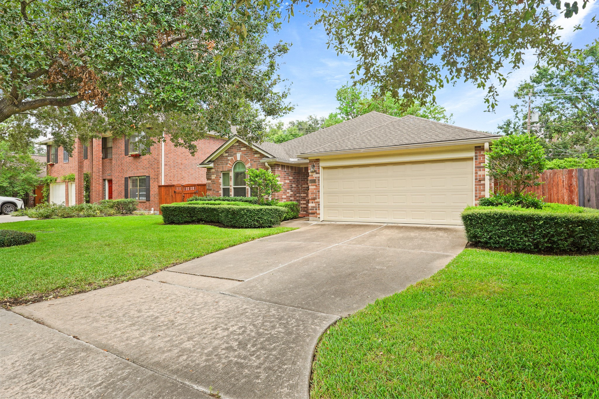 5415 Newcastle Street Bellaire TX 77401
