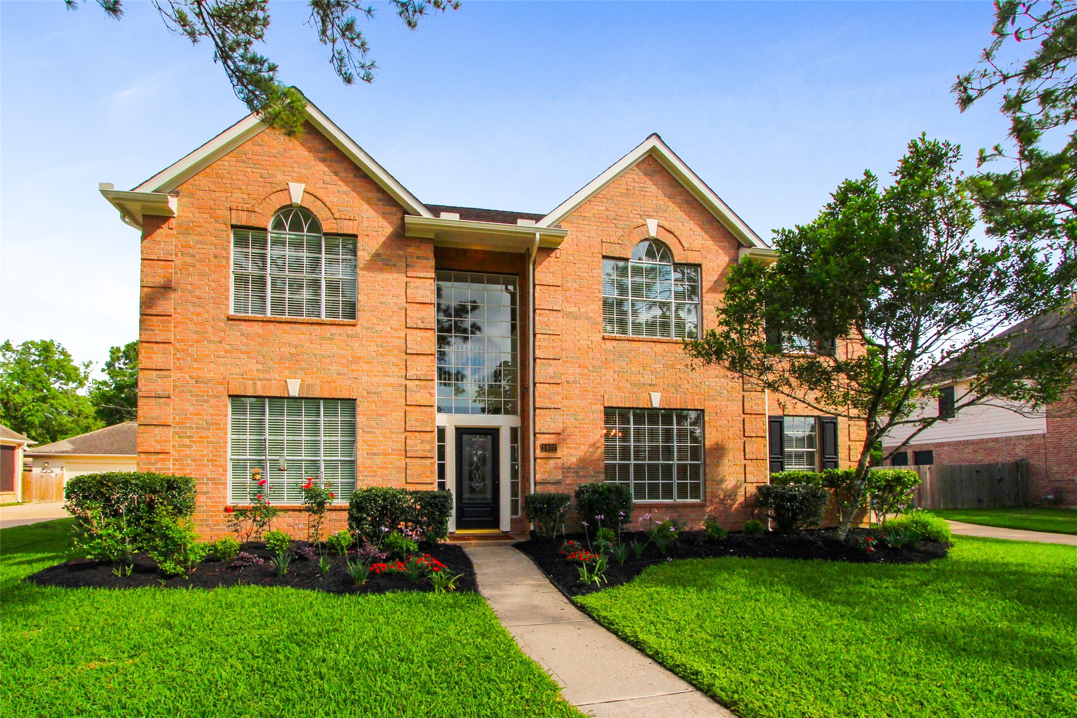 1407 Cambridge Drive Friendswood TX 77546