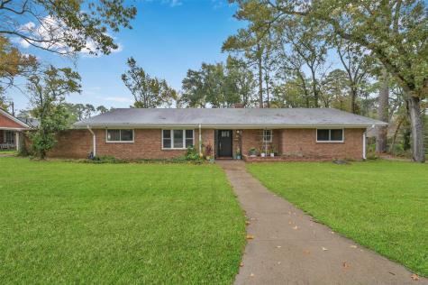 229 Elmwood Street Huntsville TX 77320