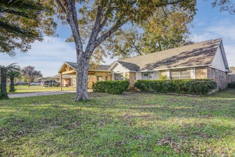 2609 Pickerton Drive Deer Park TX 77536