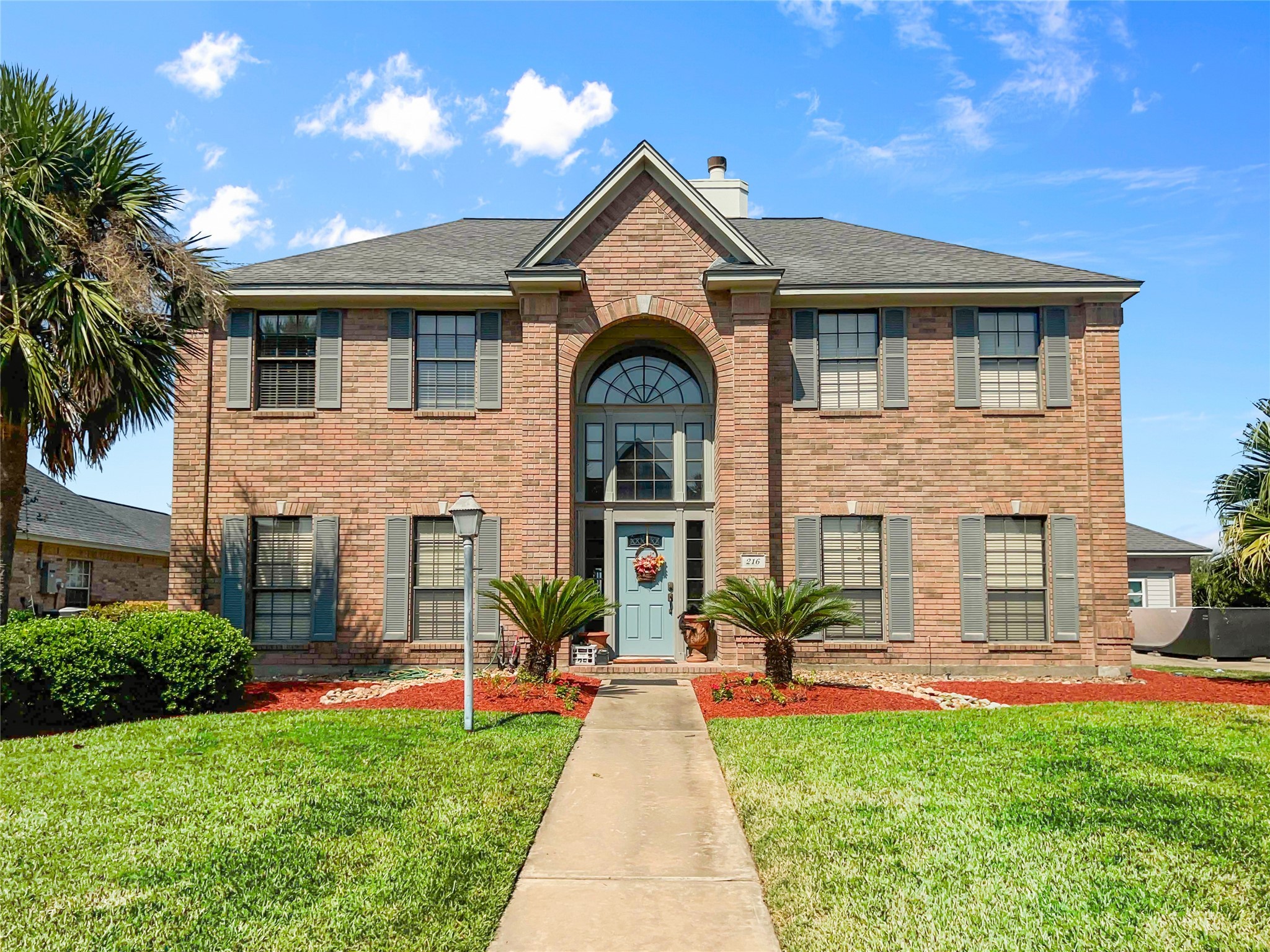 216 River Oaks Drive Lake Jackson TX 77566