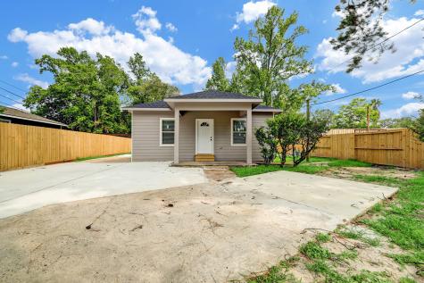 9116 Firnat Street Houston TX 77016