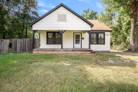 2301 W Lucas Drive Beaumont TX 77706