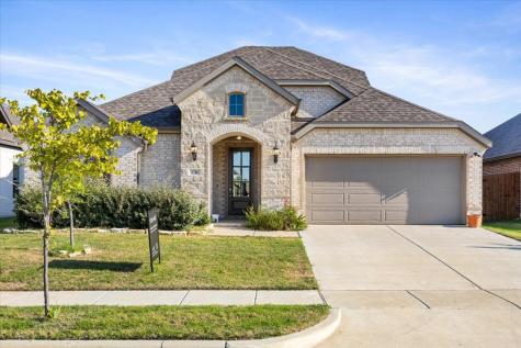 2716 Richard Street Burleson TX 76028