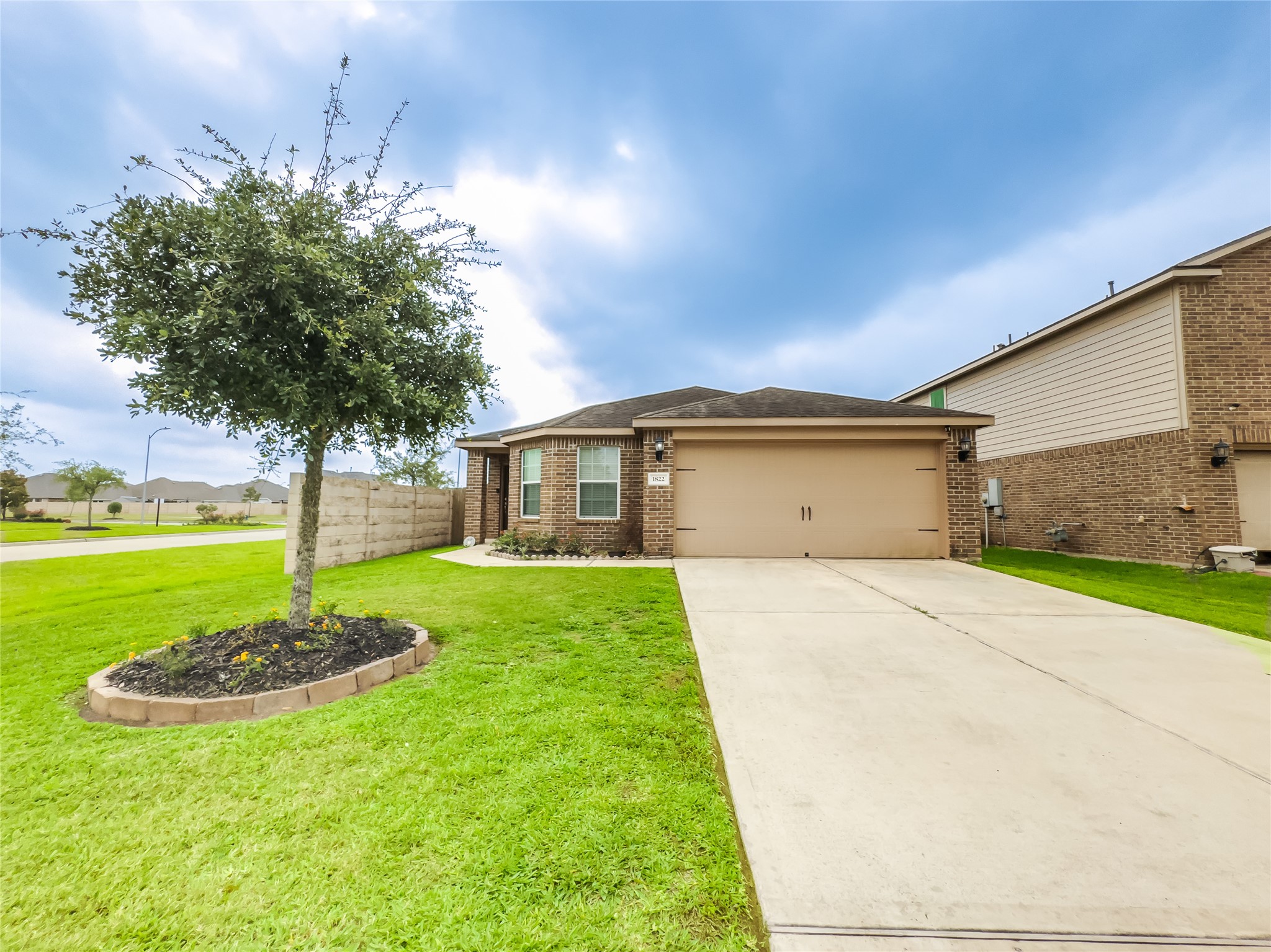 1822 Opal Peach Drive Rosharon TX 77583
