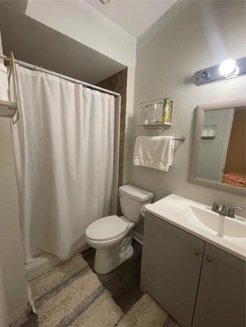 611 Sarah Street Edna TX 77957