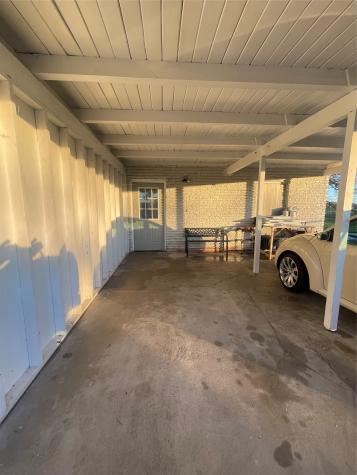 611 Sarah Street Edna TX 77957