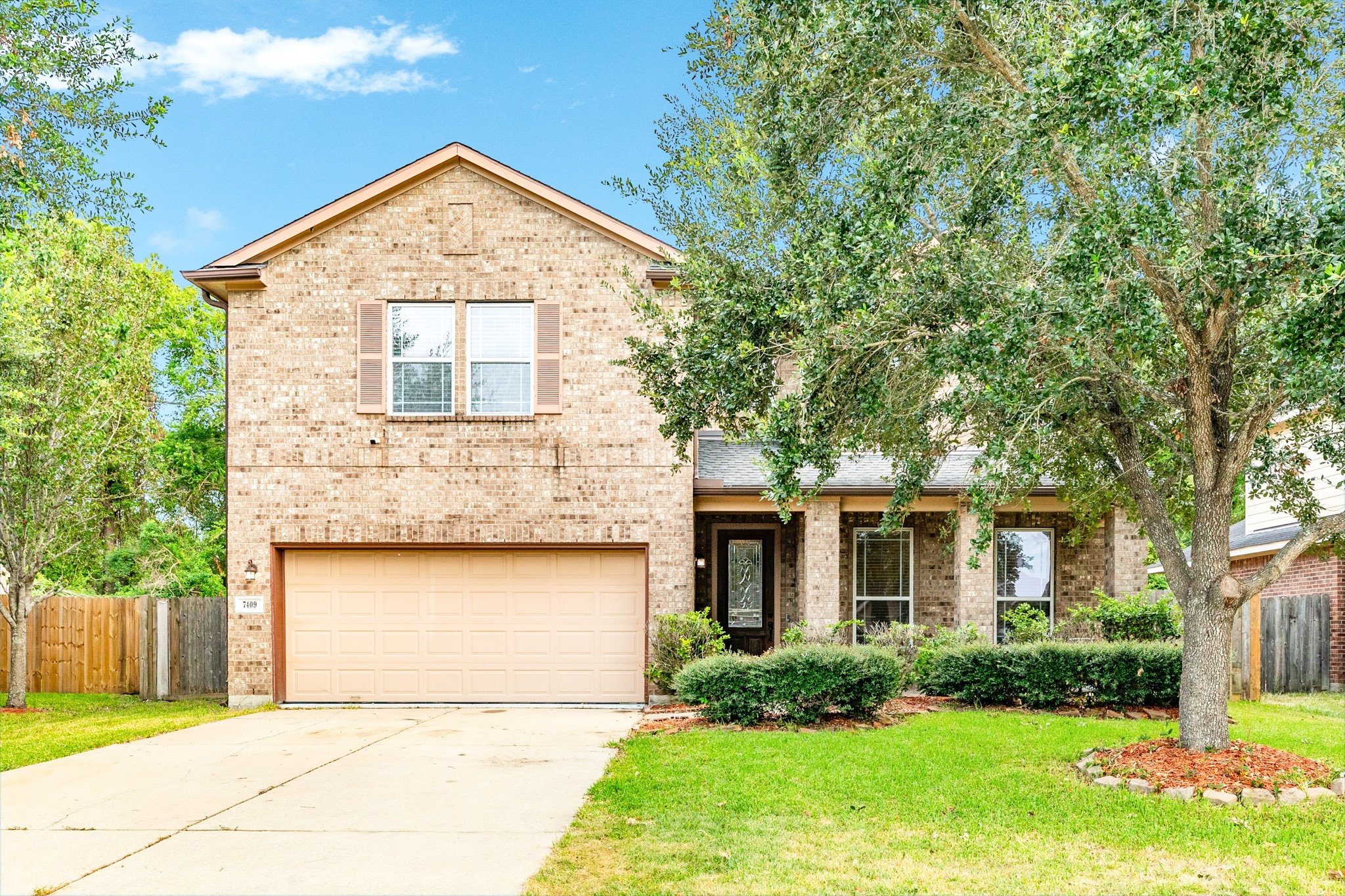 7409 Quiet River Lane Pearland TX 77581