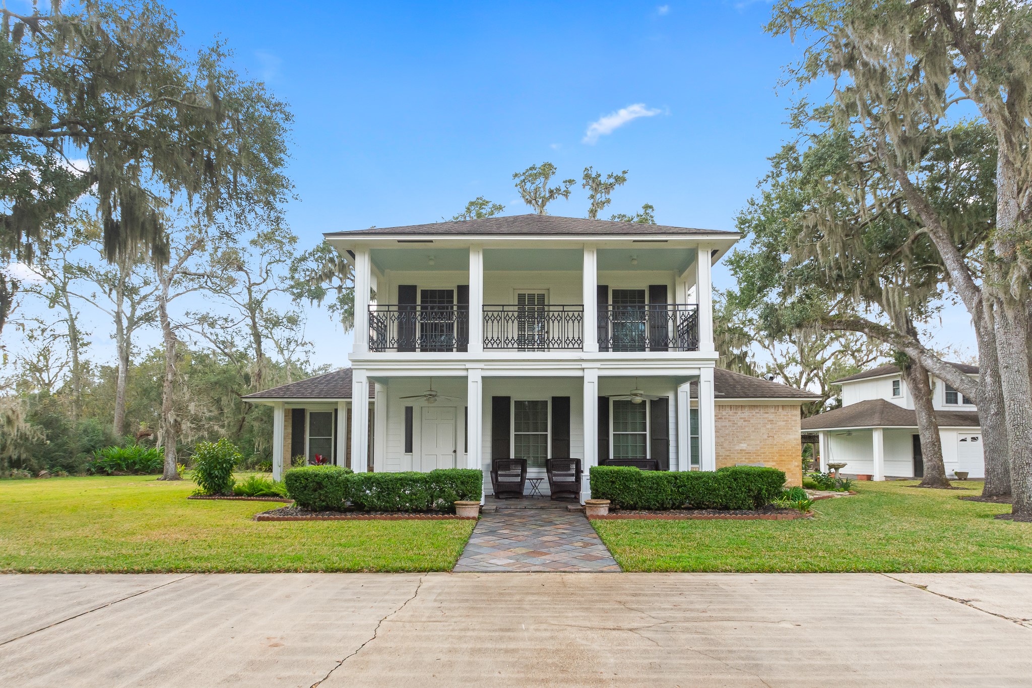 2015 Pecan Lane Lake Jackson TX 77566