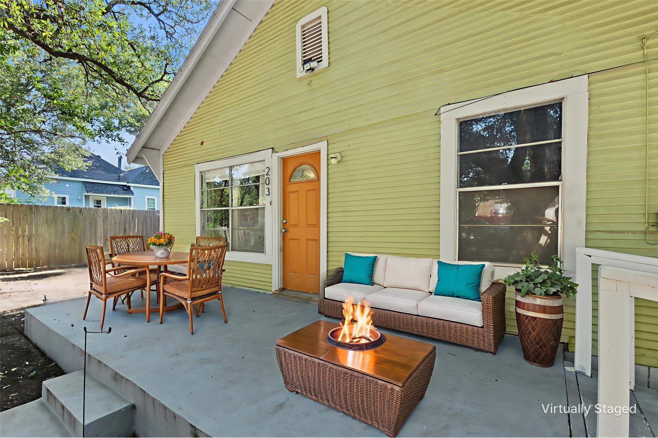 203 Pierce Street Bryan TX 77803