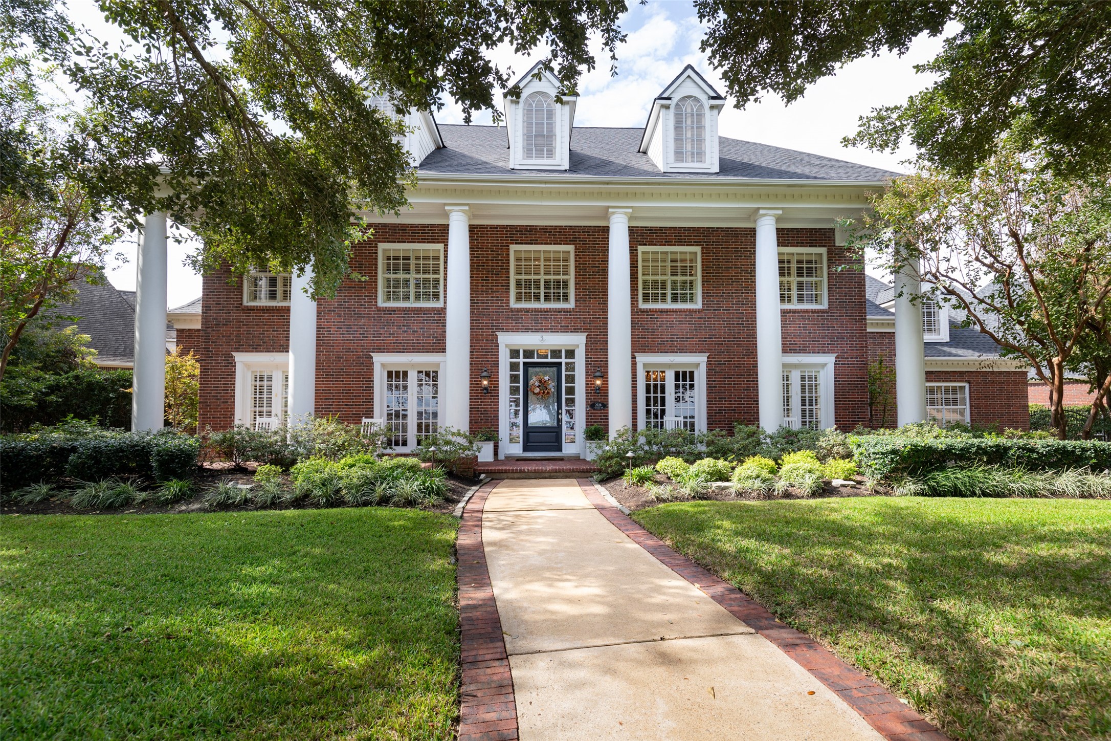 2926 E Autumn Run Circle Sugar Land TX 77479