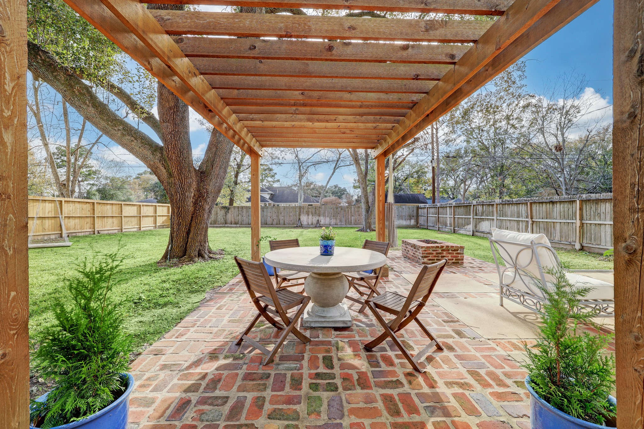 9325 Spring Branch Drive Houston TX 77080