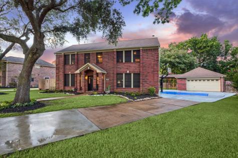 1713 Keystone Drive Friendswood TX 77546