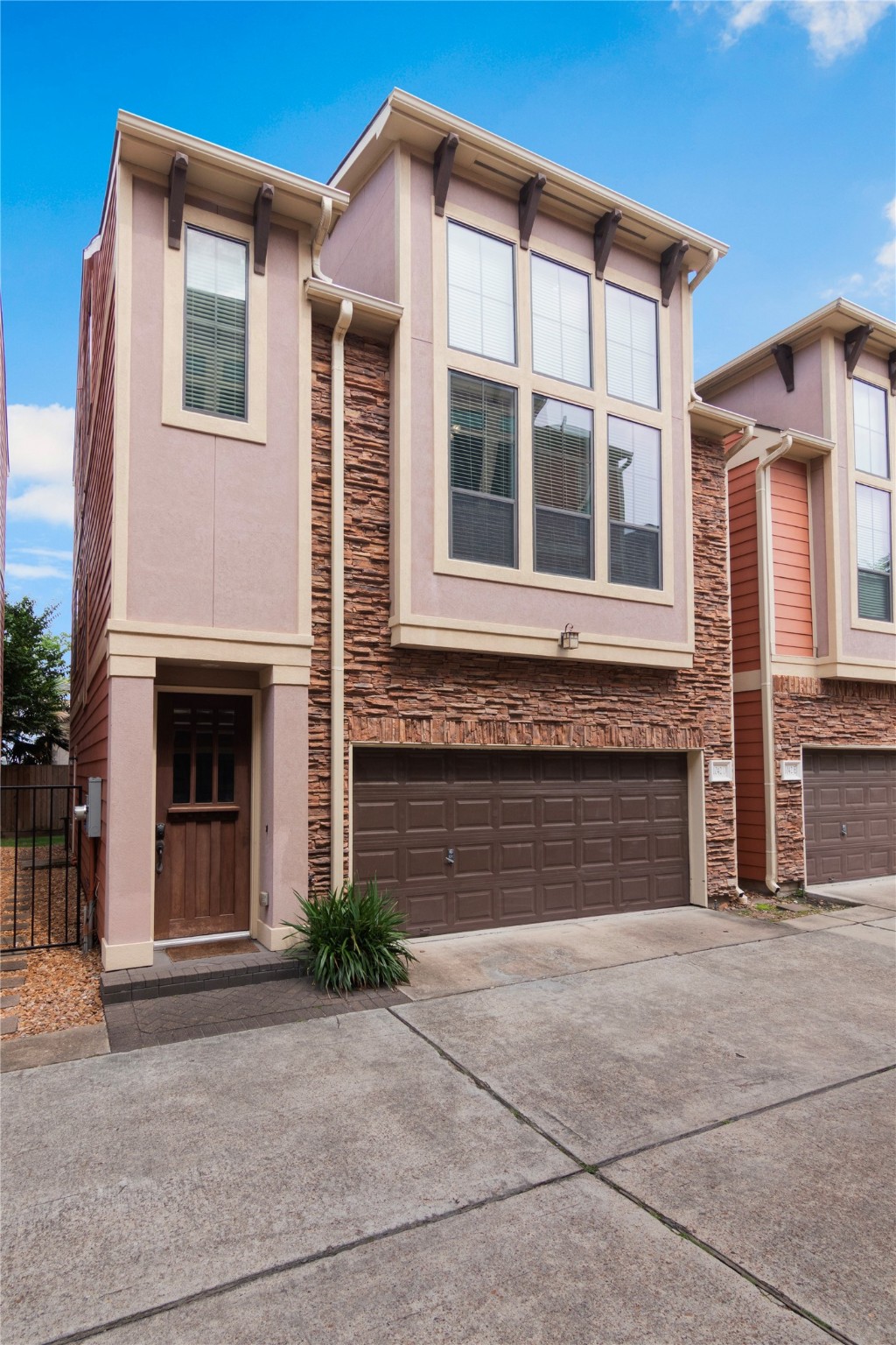 1042 W 23rd Street D Houston TX 77008