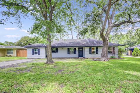 415 S 1st Street La Porte TX 77571