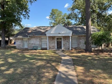 205 Elmwood Street Huntsville TX 77320