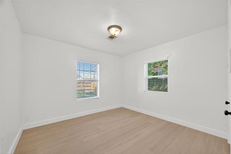 501 Live Oak Street Pasadena TX 77506