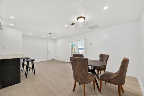 501 Live Oak Street Pasadena TX 77506