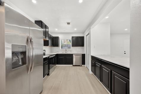 501 Live Oak Street Pasadena TX 77506