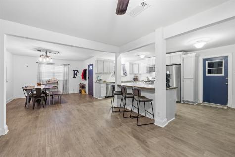 915 S 13th Street Nederland TX 77627