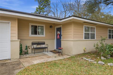 915 S 13th Street Nederland TX 77627