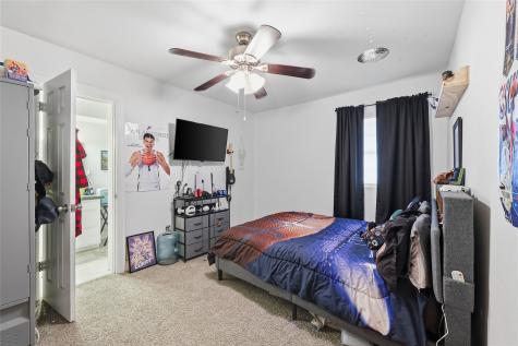 915 S 13th Street Nederland TX 77627
