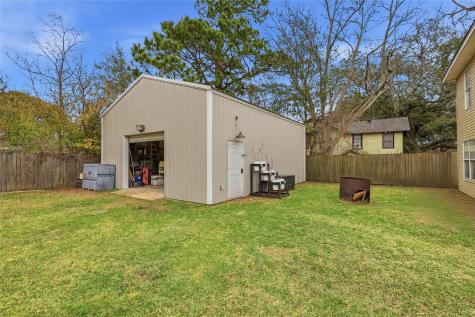 915 S 13th Street Nederland TX 77627