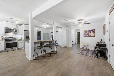 915 S 13th Street Nederland TX 77627