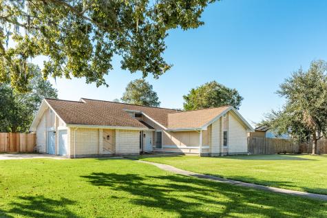 241 Wedgewood Street Lake Jackson TX 77566