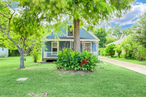 712 S 3rd Street La Porte TX 77571