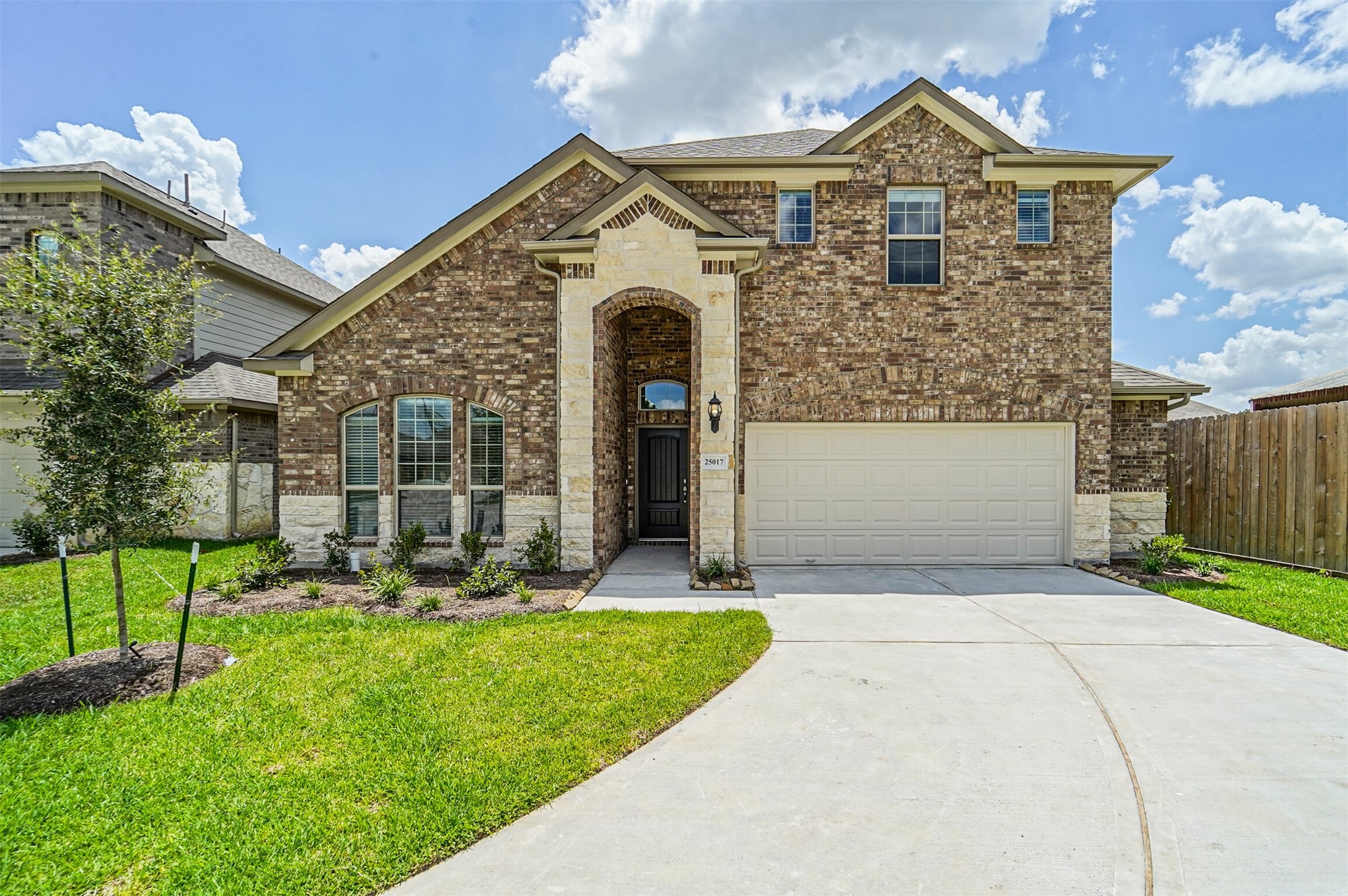 25017 Calais New Court Kingwood TX 77339