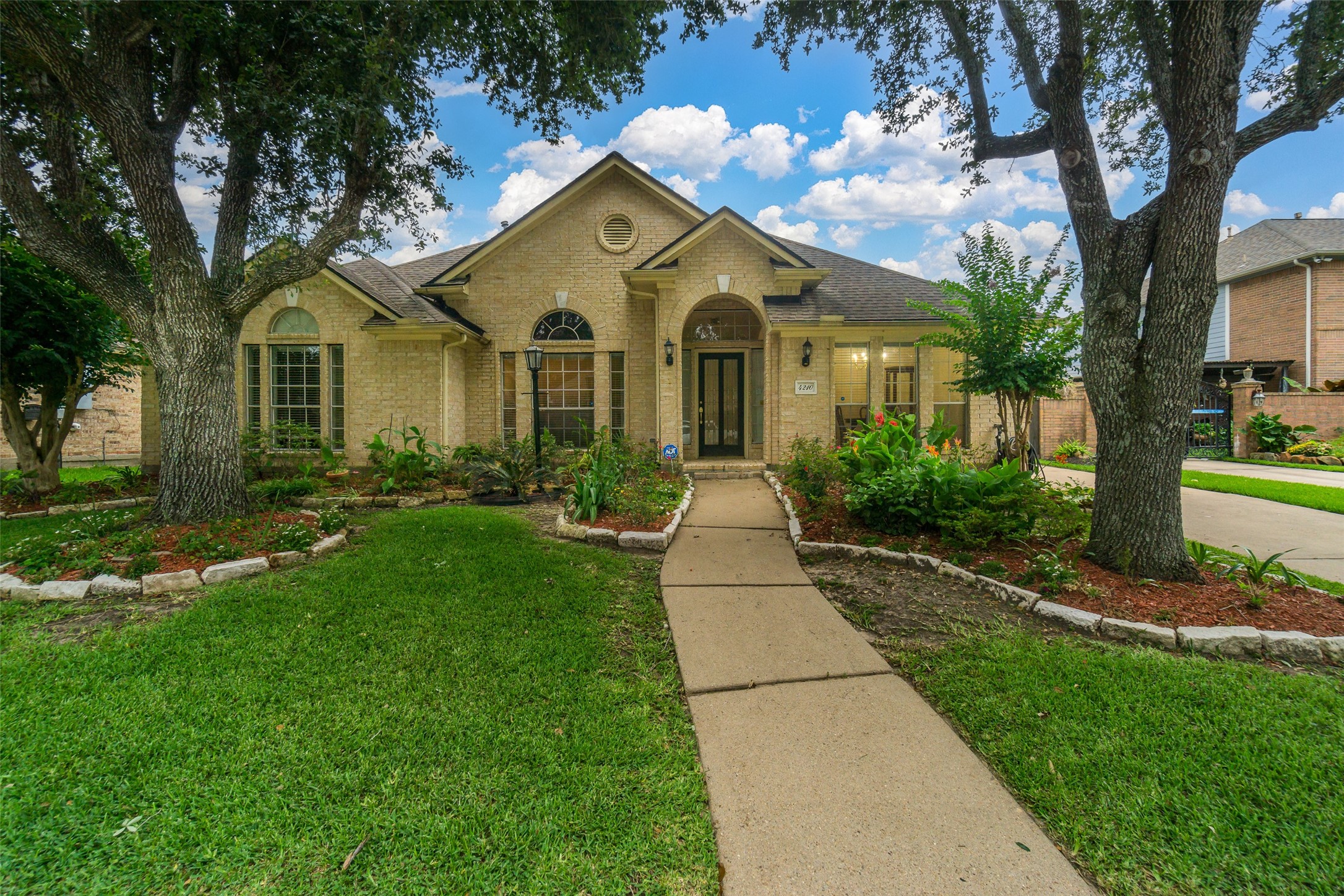 4210 Tree Top Drive Pasadena TX 77505