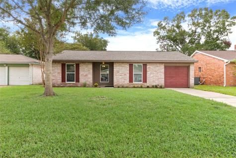 16706 Forest Bend Avenue Friendswood TX 77546
