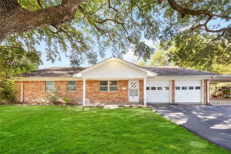 320 S 6th Street La Porte TX 77571